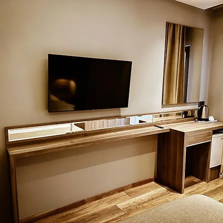 Viola Hotel 4*